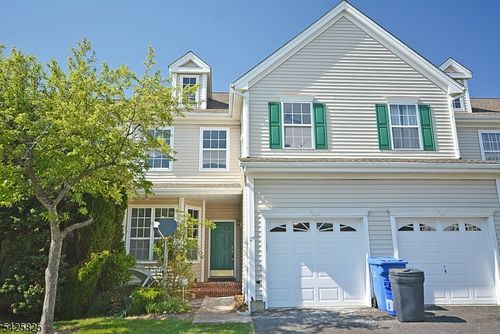 24 Straton Ct, Parlin, NJ, 08859-3122 | Card Image