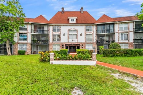 3a-3650 Inverrary Dr, Lauderhill, FL, 33319-5935 | Card Image