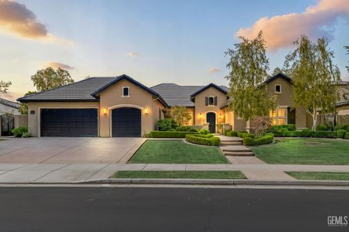 2205 Tiverton Dr, Bakersfield, CA, 93311-9383 | Card Image