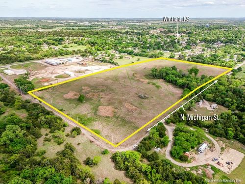 700 N Michigan St, Winfield, KS, 67156 | Card Image