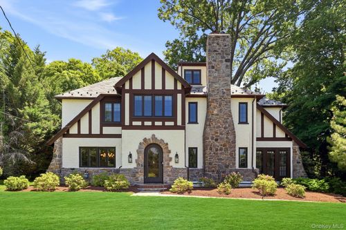 6 Montrose Rd, Scarsdale, NY, 10583-1122 | Card Image