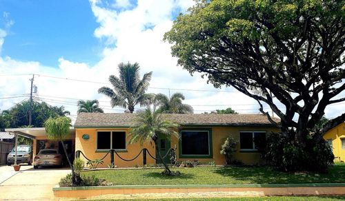 1613 Nanette Ct, Lake Worth, FL, 33461-6140 | Card Image