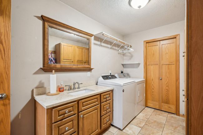 40-web-or-mls-Prairie Grass Dr-1006-038.jpg | Image 40