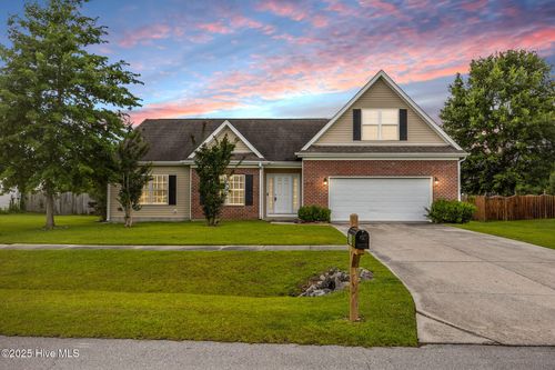 504 Pearl Valley Ct, Jacksonville, NC, 28546-8738 | Card Image