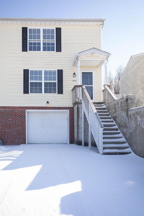 356 Colby Ridge Blvd, Winchester, KY, 40391-2932 | Card Image