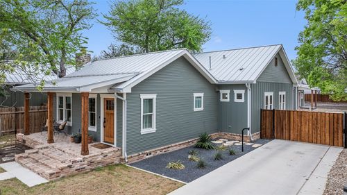 703 E 15th St, Georgetown, TX, 78626-7013 | Card Image