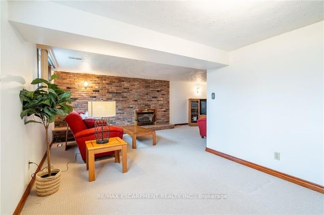 19 Carpenter Ave, House other with 4 bedrooms, 2 bathrooms and 3 parking in Stoney Creek ON | Image 32