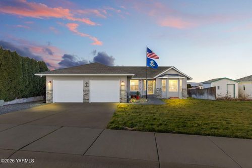 608 Tumac Dr, Yakima, WA, 98901 | Card Image