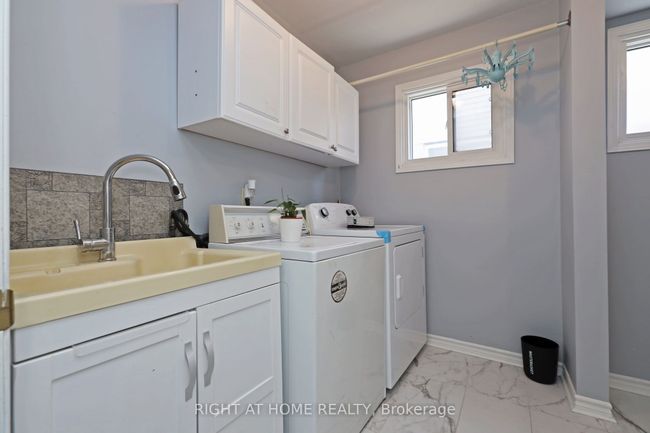 32 Chapman Dr, House other with 4 bedrooms, 4 bathrooms and 2 parking in Ajax ON | Image 15
