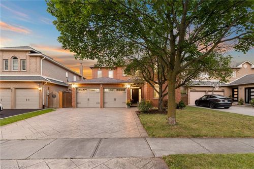 435 March Cres, Oakville, ON, L6H5X7 | Card Image