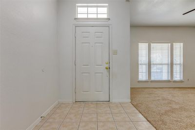 Entry with tile floors | Image 3