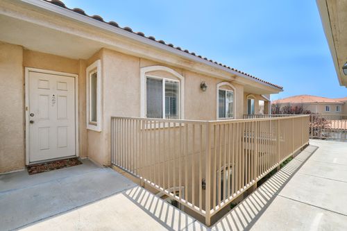 427-6800 Vista Del Norte Rd Ne, Albuquerque, NM, 87113-1316 | Card Image