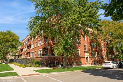 204 - 4847 S Vincennes Street, Condo with 3 bedrooms, 2 bathrooms and null parking in Chicago IL | Image 1