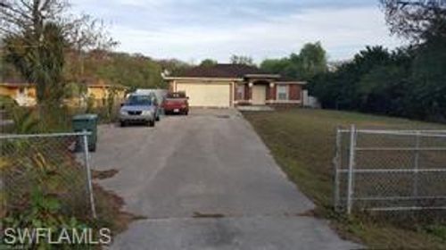 130 6th St Ne, Naples, FL, 34120-2031 | Card Image