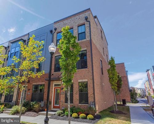 6215 Herald St, HYATTSVILLE, MD, 20782-2987 | Card Image