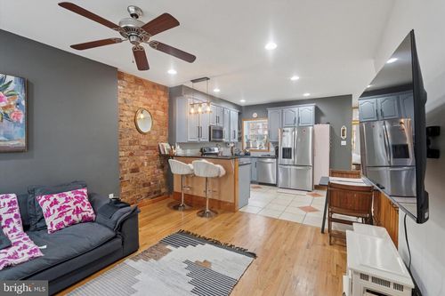 1-1522 Brown St, PHILADELPHIA, PA, 19130-2270 | Card Image