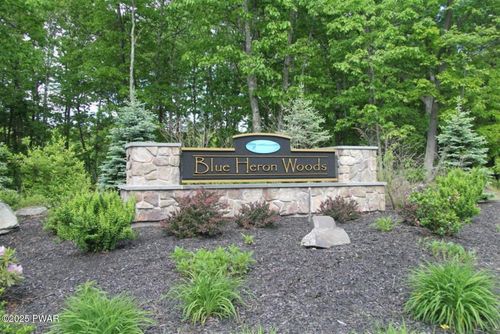 151 Wedgewood Dr, Blooming Grove, PA, 18428-8362 | Card Image