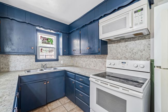 REAR - 2213 27 Th St, House other with 1 bedrooms, 1 bathrooms and null parking in Lubbock TX | Image 8
