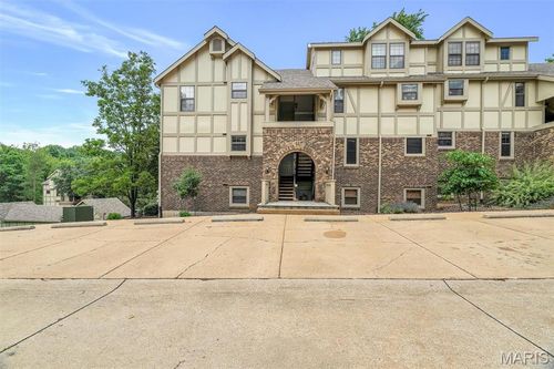 apt-e-2303 Yosemite Park Ct, Maryland Heights, MO, 63043-4522 | Card Image
