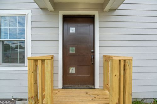 481 W Currahee St, Toccoa, GA, 30577-2627 | Card Image