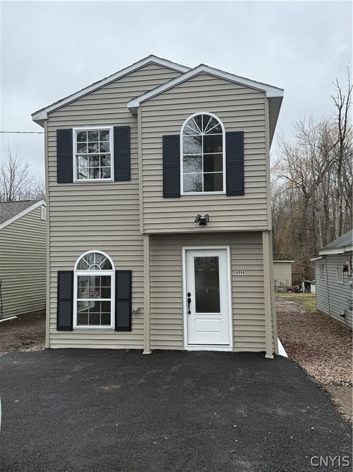 6996 Lakeshore Rd, Cicero, NY, 13039-9767 | Card Image