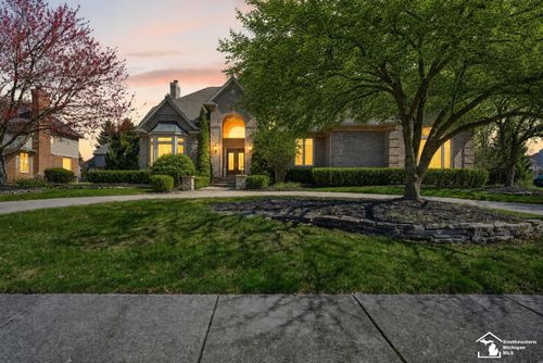 4592 Forestview Dr, West Bloomfield, MI, 48322-4525 | Card Image
