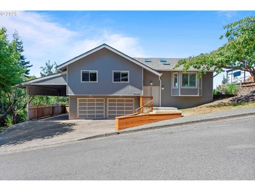 2460 Stephanie Ln, North Bend, OR, 97459-2654 | Card Image