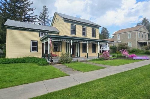 2635 Mill St, New Woodstock, NY, 13122-9701 | Card Image