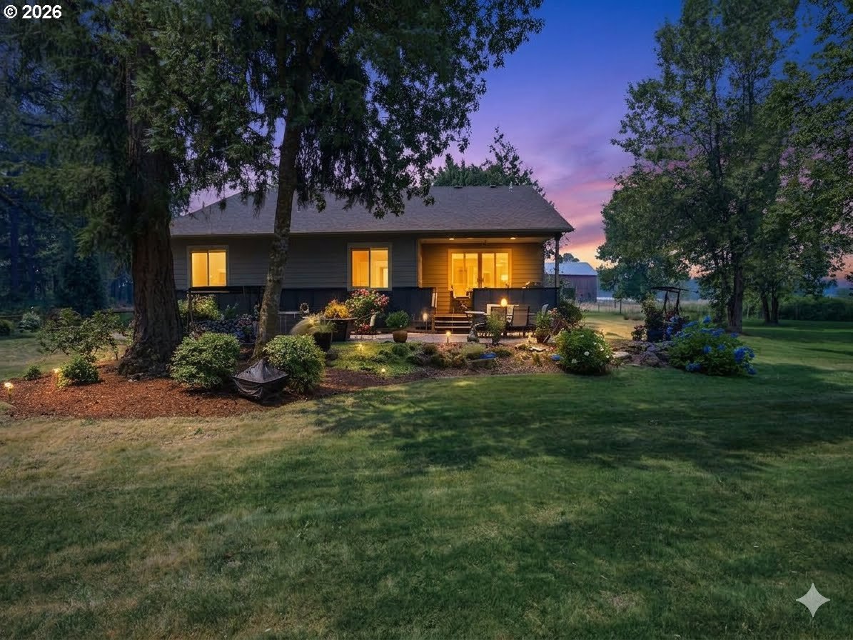 Residential in EagleCreek 2