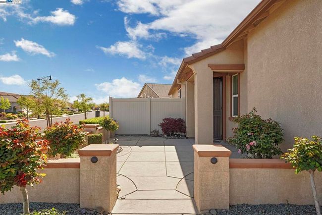 2961 Clear Point Way, House other with 2 bedrooms, 2 bathrooms and 2 parking in Manteca CA | Image 8