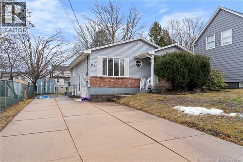320 Yale Ave, Riverview, NB, E1B2B3 | Card Image