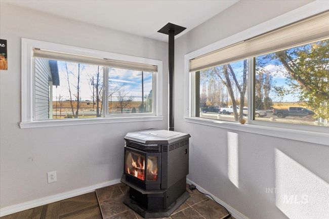 1206 E 3800 N, House other with 3 bedrooms, 2 bathrooms and null parking in Buhl ID | Image 5