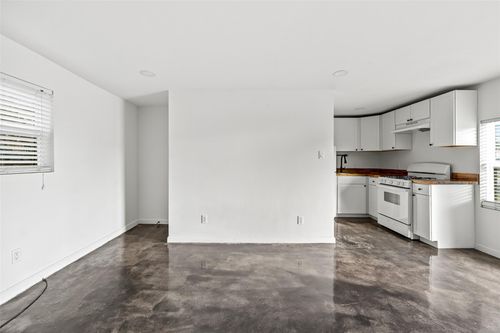 7303 Market St, Houston, TX, 77020-5424 | Card Image