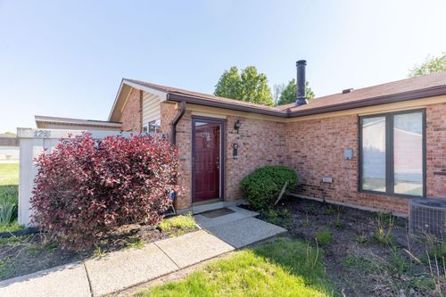 1238 Hollowbrook Dr, Washingtn Twp, OH, 45458-1828 | Card Image