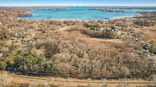 5285 Northwest Ave, White Bear Lake, MN, 55110-2440 | Card Image