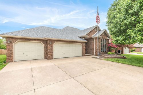 2170 E Inman St, Springfield, MO, 65804-2940 | Card Image