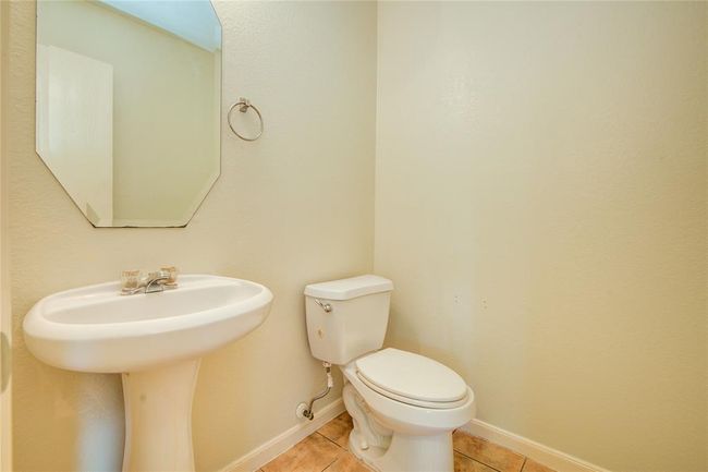 8127 Tassel Field Ln, House other with 3 bedrooms, 3 bathrooms and 2 parking in Humble TX | Image 9