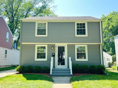 4733 N Diversey Blvd, Whitefish Bay, WI, 53211-1012 | Card Image