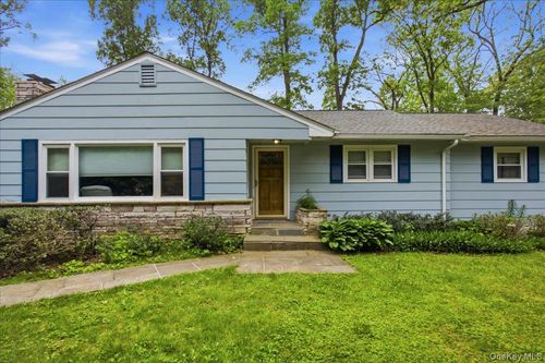 41 Greentree Dr S, Hyde Park, NY, 12538-2129 | Card Image