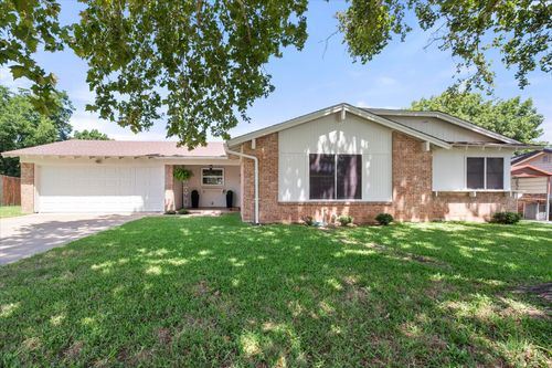 806 Ridgeway Rd, Joshua, TX, 76058-6148 | Card Image