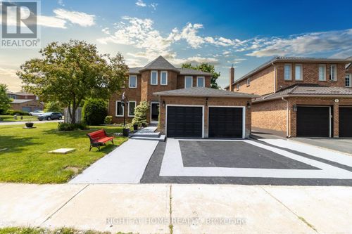 2 Brydon Crescent, Brampton (Northwood Park), ON, L6X3H5 | Card Image