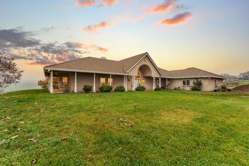 400 Serene Estates Ln, Lincoln, CA, 95648-9489 | Card Image