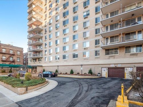 apt-21h-118 Union Tpke, Kew Gardens, NY, 11415-1044 | Card Image