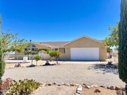 21925 Fort Tejon Rd, Llano, CA, 93544-1432 | Card Image