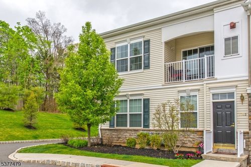 1103 Meadow Brook Ct, Whippany, NJ, 07981-1195 | Card Image