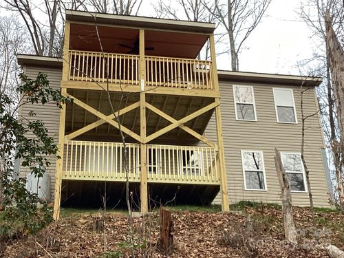 212 Brigsy Ln, Whittier, NC, 28789 | Card Image