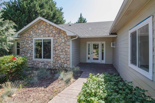 2430 Sunset Dr, Ontario, OR, 97914-4147 | Card Image