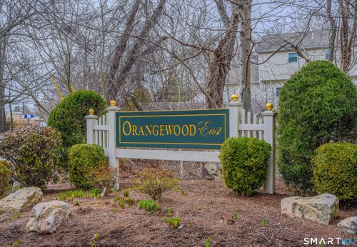 233-233 Shagbark Dr, Derby, CT, 06418-2637 | Card Image