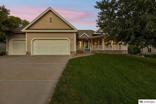 509 S 8th Ave, Springfield, NE, 68059-5711 | Card Image