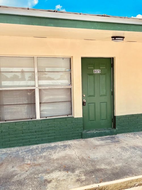 805-805 Revels Ln, Fort Pierce, FL, 34982-8223 | Card Image